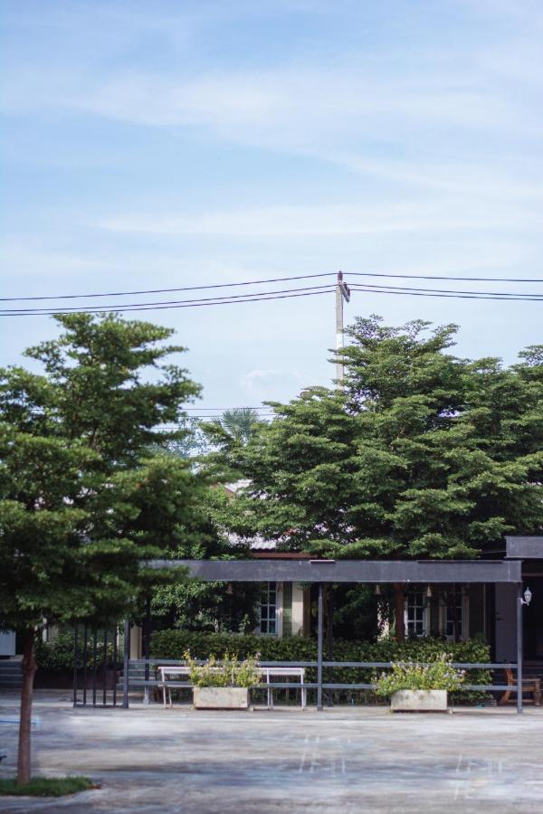 Baan Suan Resort Juree Punsuk Suphan Buri Buitenkant foto