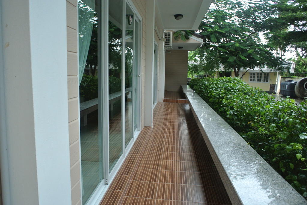 Baan Suan Resort Juree Punsuk Suphan Buri Buitenkant foto