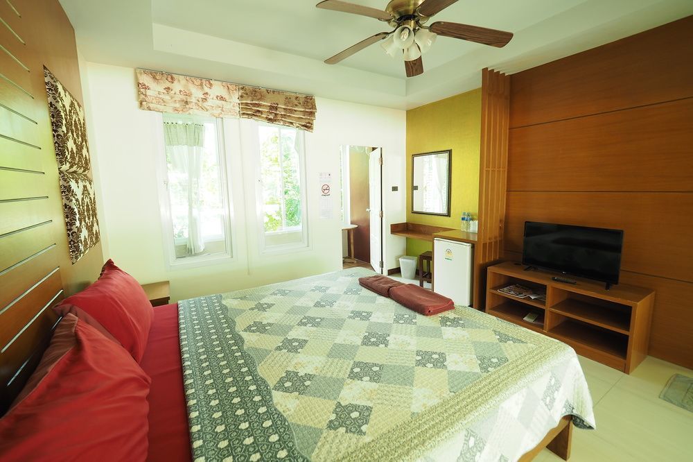 Baan Suan Resort Juree Punsuk Suphan Buri Buitenkant foto